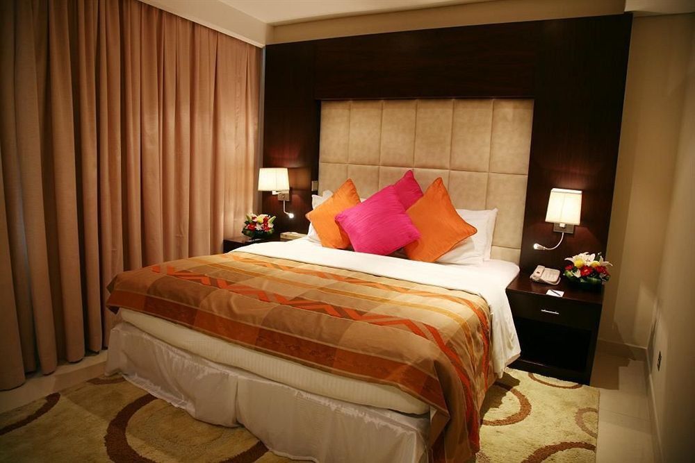 Staybridge Suites Dubai Internet City, An Ihg Hotel Экстерьер фото